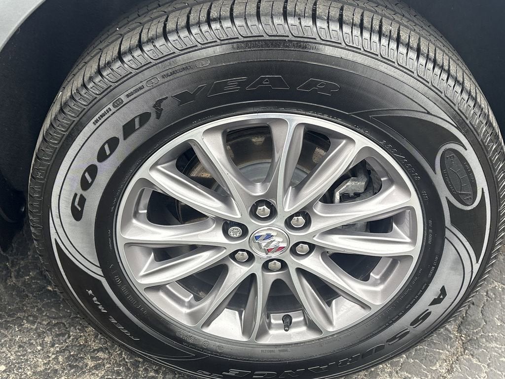 2023 Buick Enclave Essence