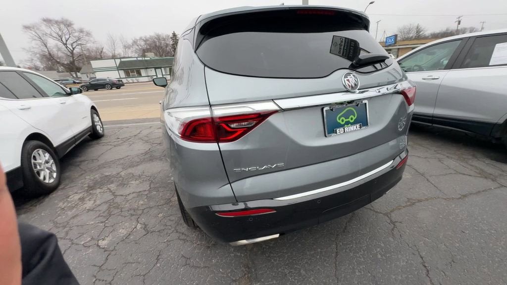 2023 Buick Enclave Essence