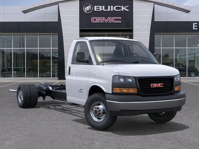 2025 GMC Savana Cutaway 3500 1WT