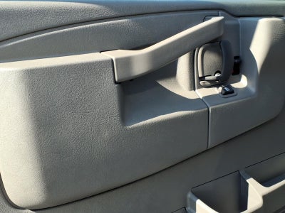 2025 GMC Savana Cutaway 3500 1WT