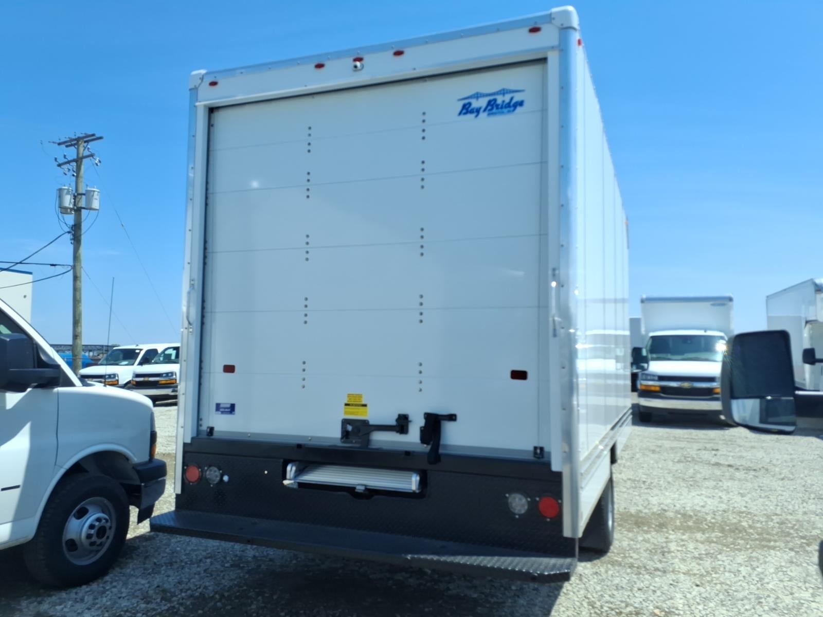 2026 GMC Savana Cutaway 3500 1WT
