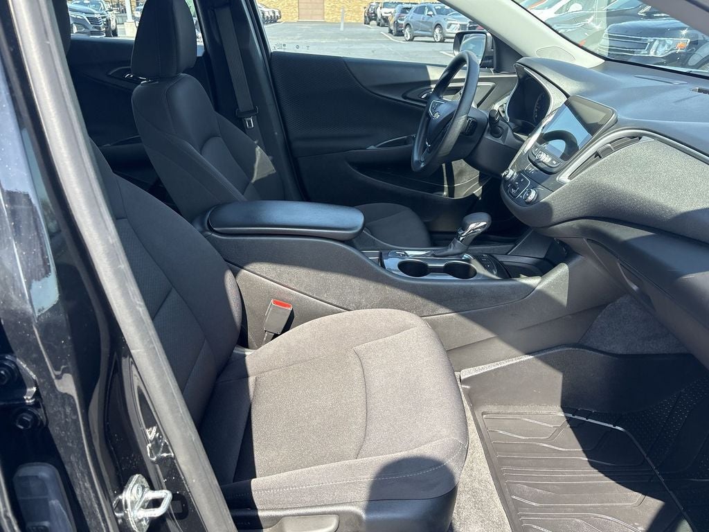 2024 Chevrolet Malibu LS 1LS