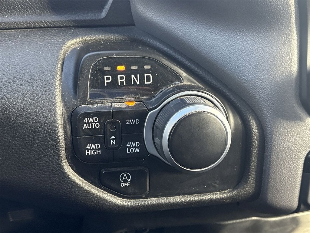 2022 RAM 1500 Big Horn Crew Cab 4x4 5'7" Box