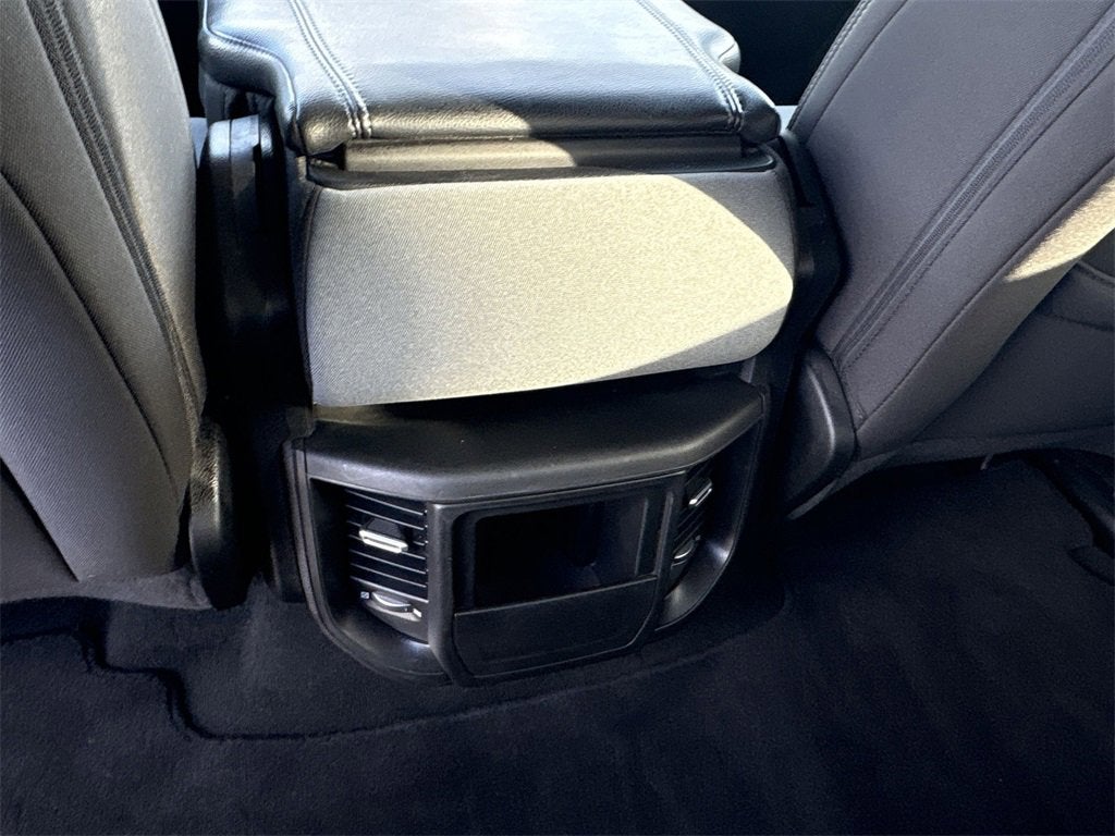 2022 RAM 1500 Big Horn Crew Cab 4x4 5'7" Box