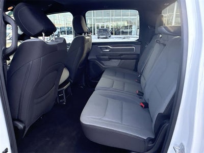 2022 RAM 1500 Big Horn Crew Cab 4x4 5'7" Box