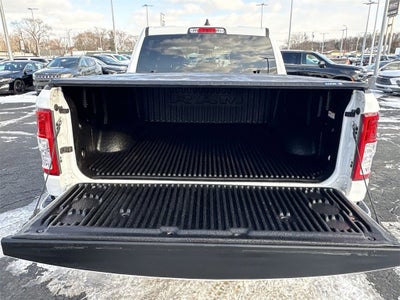 2022 RAM 1500 Big Horn Crew Cab 4x4 5'7" Box