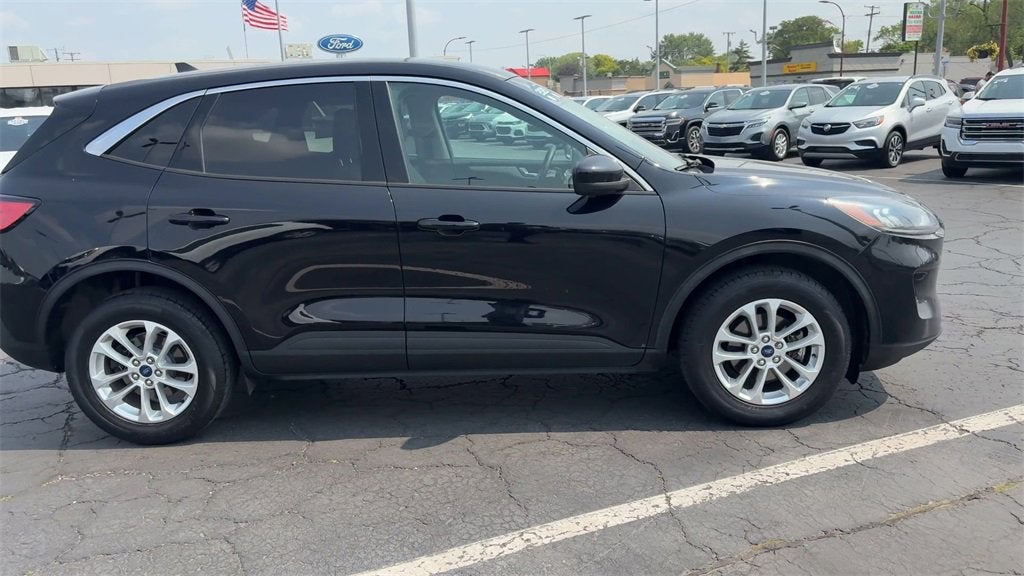2020 Ford Escape SE