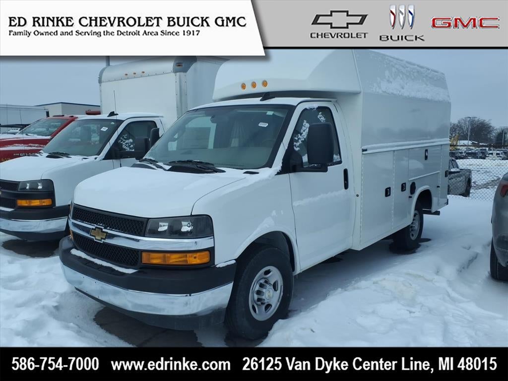 2024 Chevrolet Express Cutaway 3500 1WT