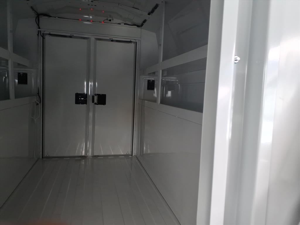 2024 Chevrolet Express Cutaway 3500 1WT