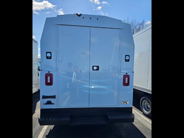 2024 Chevrolet Express Cutaway 3500 1WT