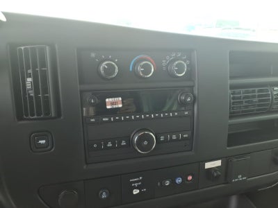 2024 Chevrolet Express Cutaway 3500 1WT