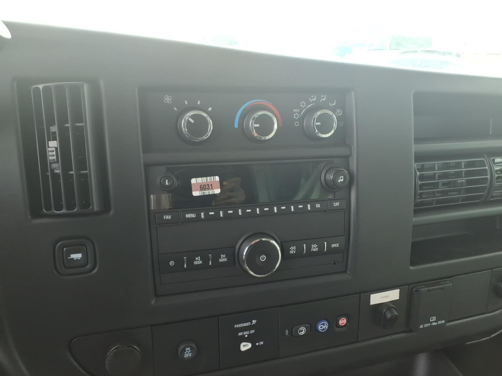 2024 Chevrolet Express Cutaway 3500 1WT