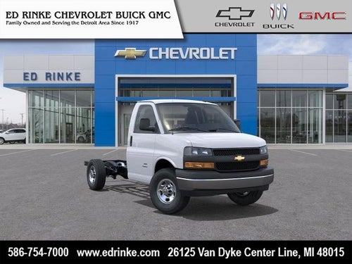 2025 Chevrolet Express Cutaway 3500 1WT