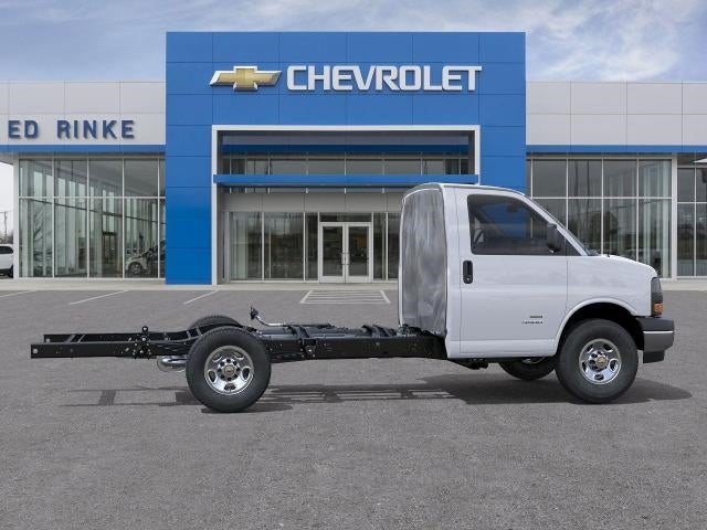 2025 Chevrolet Express Cutaway 3500 1WT