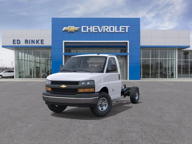 2025 Chevrolet Express Cutaway 3500 1WT