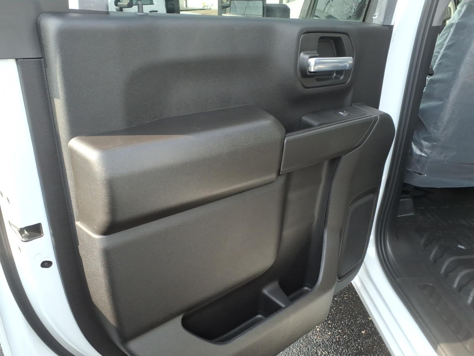 2024 Chevrolet Express Cutaway 3500 1WT