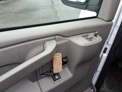 2025 Chevrolet Express Cargo WT