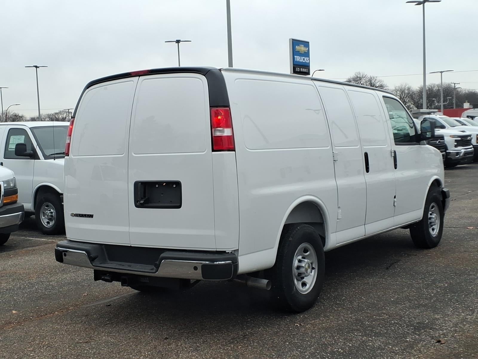 2025 Chevrolet Express Cargo 2500 WT