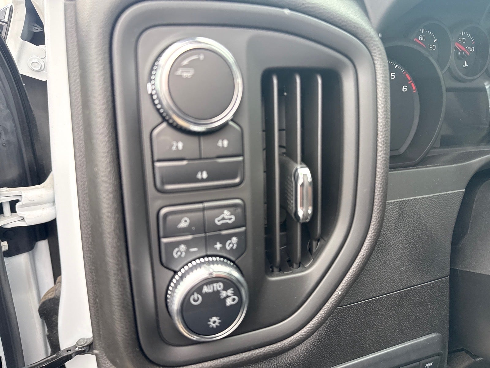 2025 GMC Sierra 3500 HD Pro