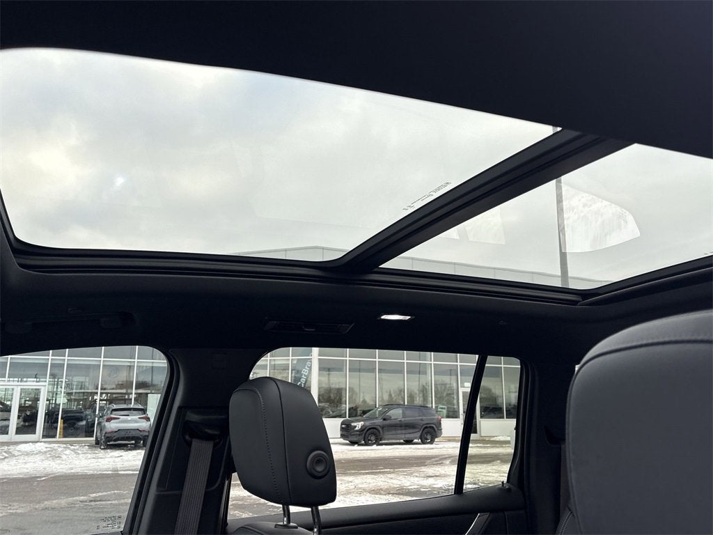 2024 GMC Acadia Elevation