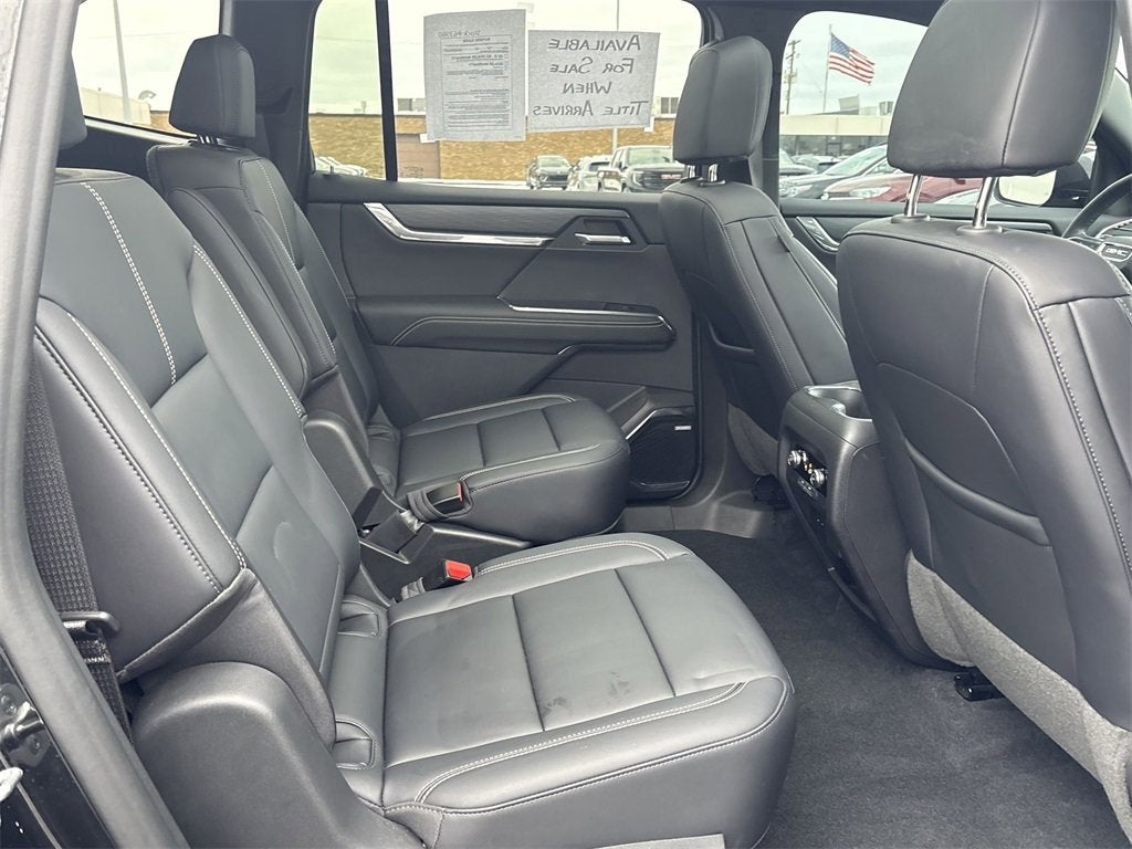 2024 GMC Acadia Elevation