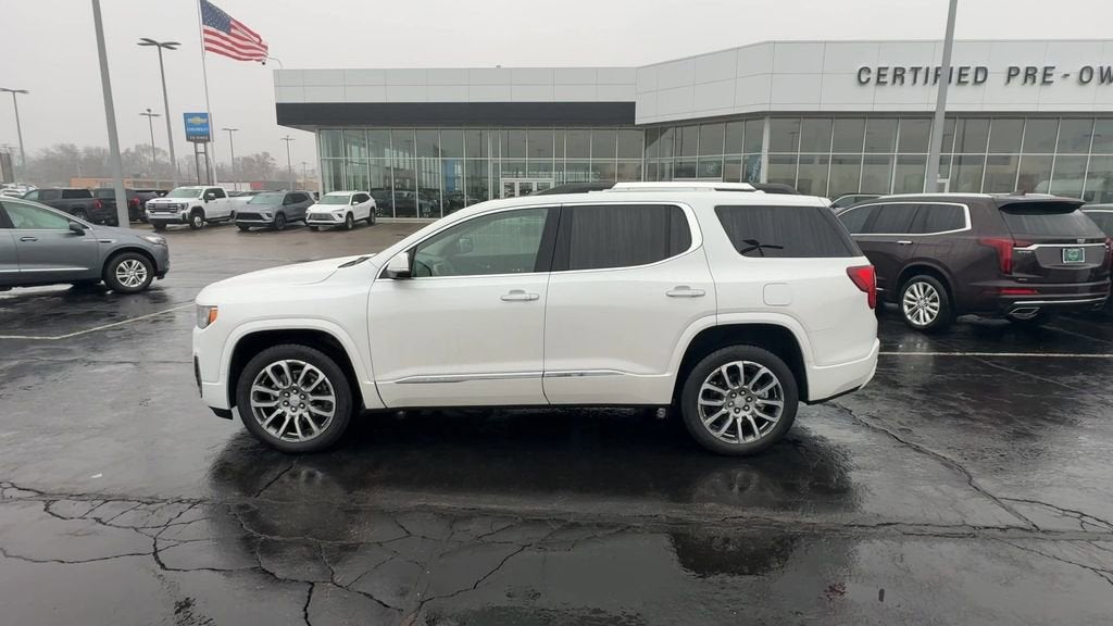 2023 GMC Acadia Denali