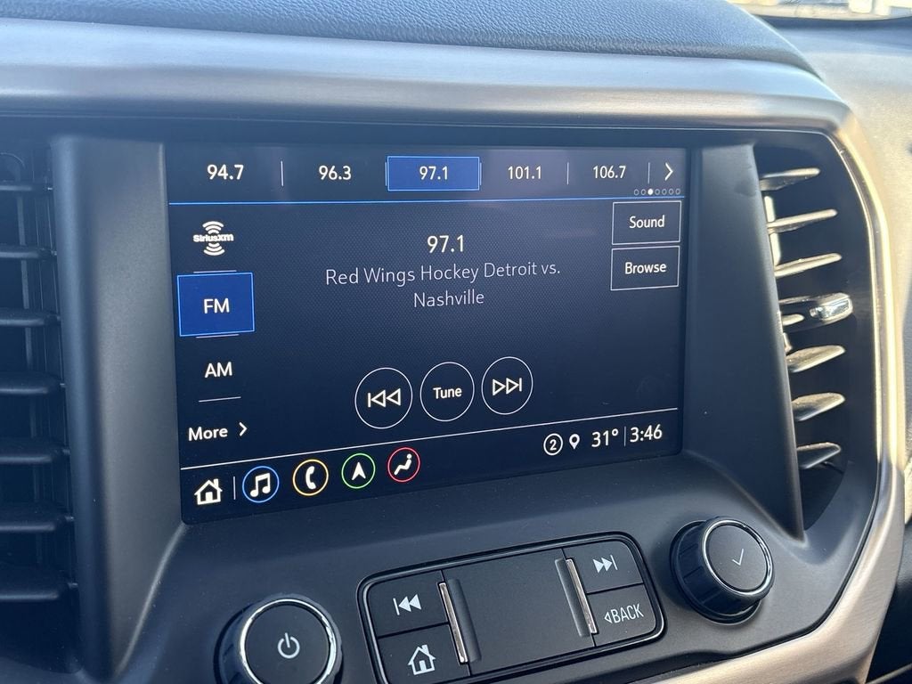 2023 GMC Acadia Denali