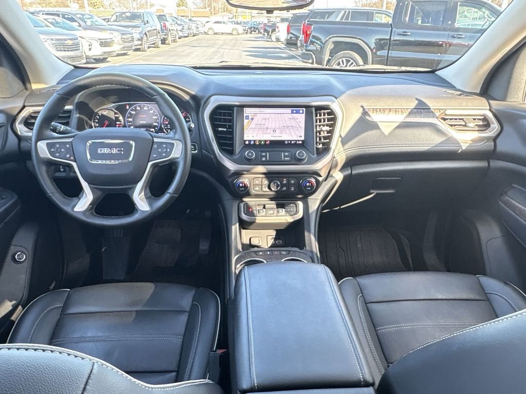 2023 GMC Acadia Denali