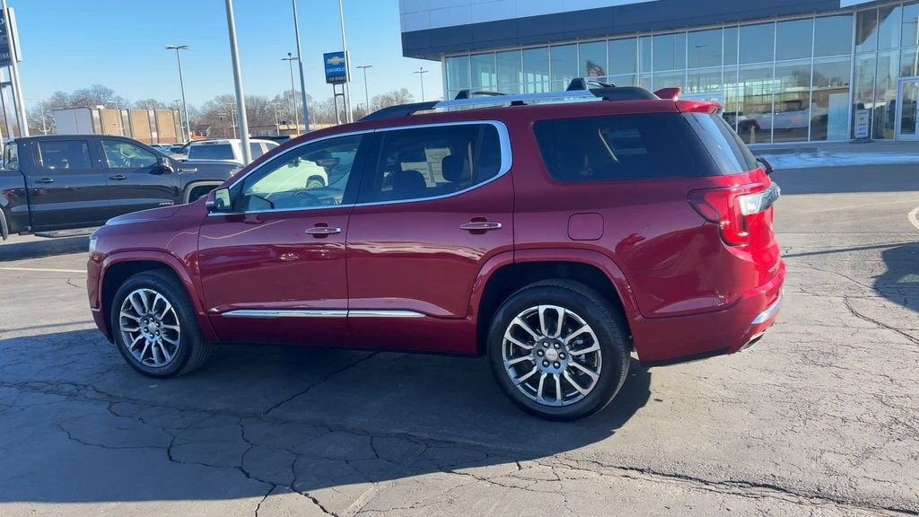 2023 GMC Acadia Denali