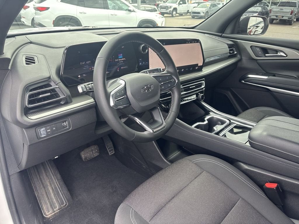 2024 Chevrolet Traverse LS