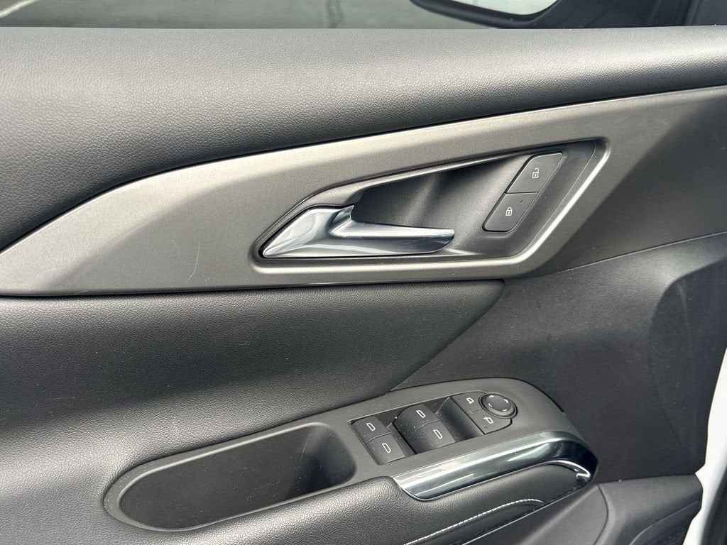 2024 Chevrolet Traverse LS