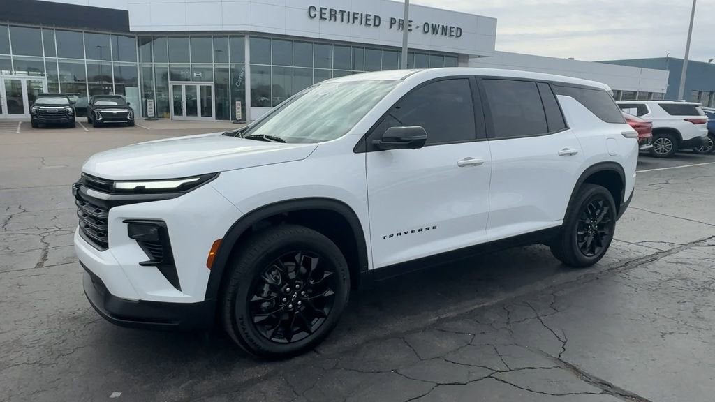 2024 Chevrolet Traverse LS