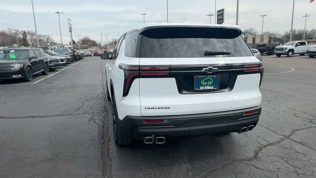 2024 Chevrolet Traverse LS