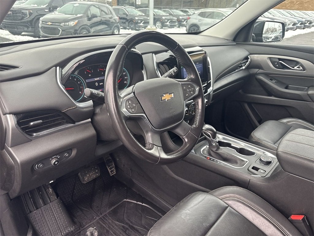 2021 Chevrolet Traverse LT Leather