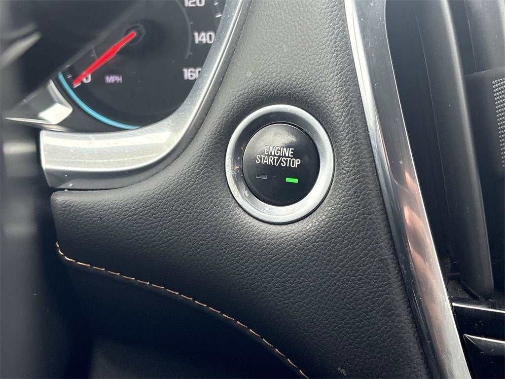 2021 Chevrolet Traverse LT Leather