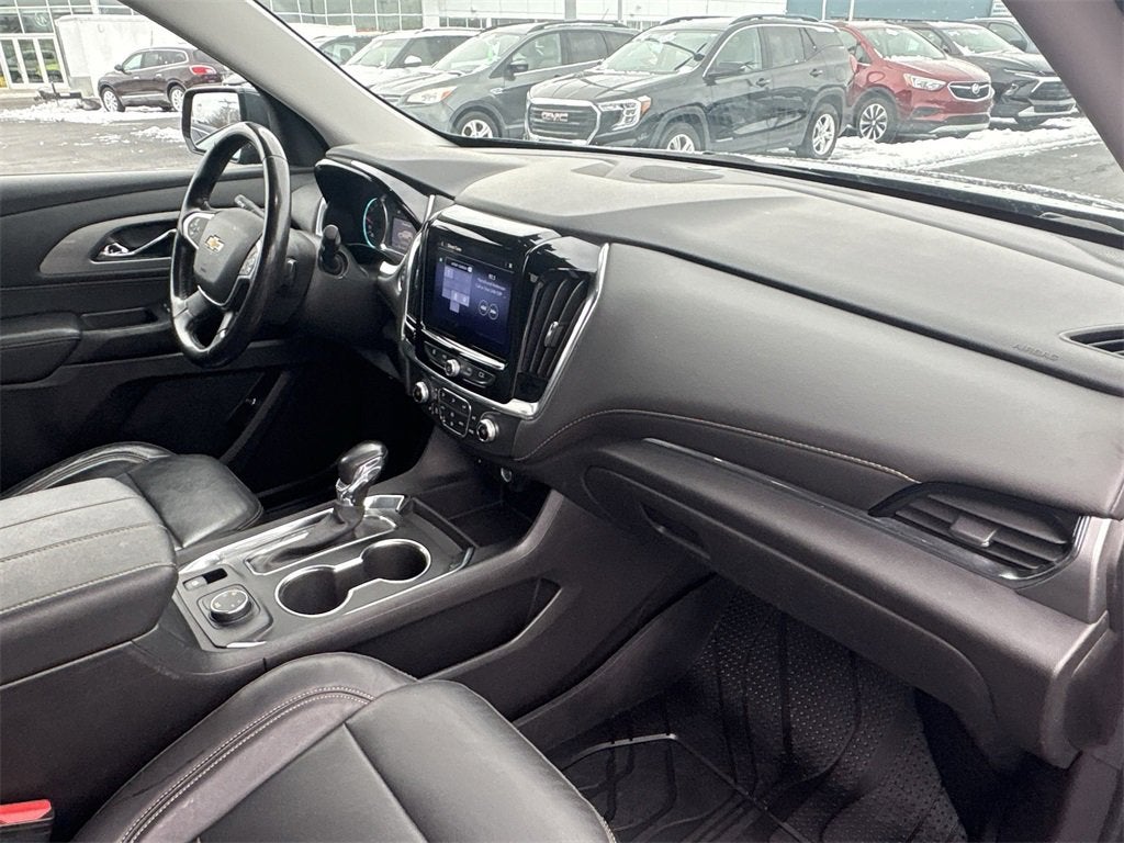 2021 Chevrolet Traverse LT Leather