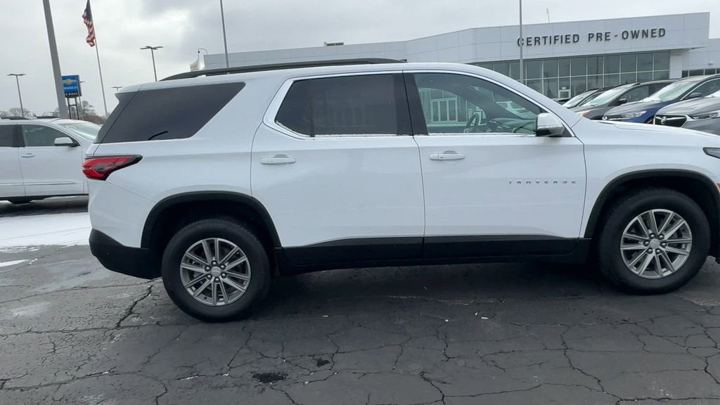 2023 Chevrolet Traverse LT Leather