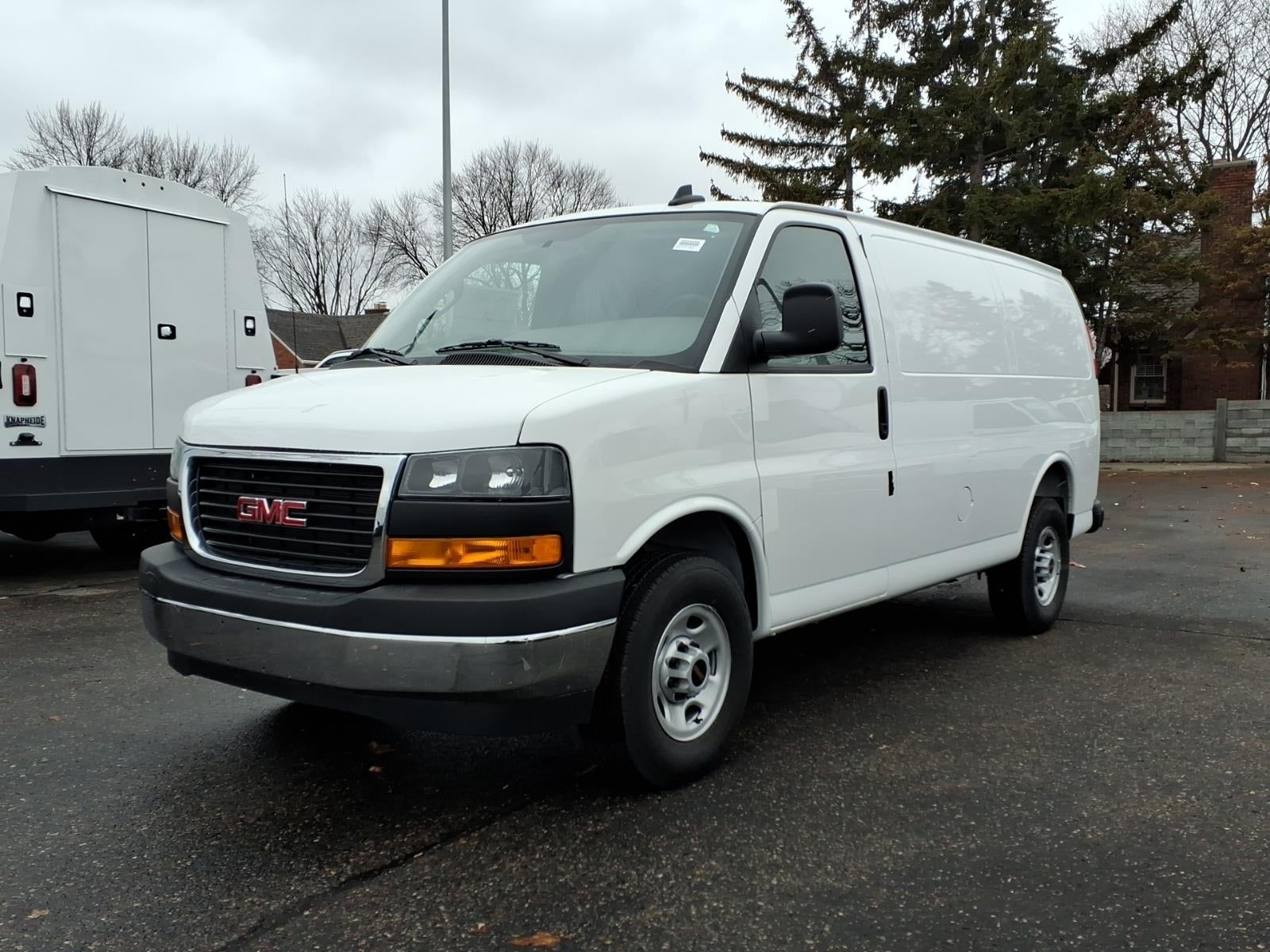 2025 GMC Savana Cargo 2500 Work Van