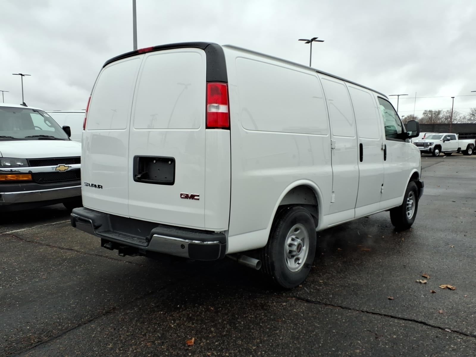 2025 GMC Savana Cargo Work Van