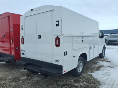 2026 Chevrolet Express Cutaway 3500 1WT