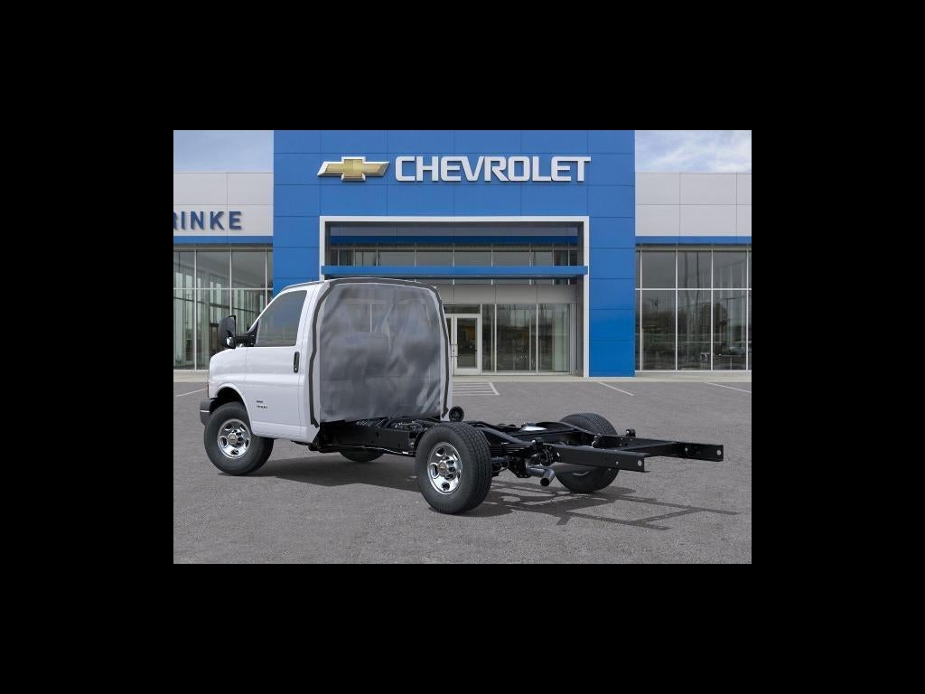 2026 Chevrolet Express Cutaway 3500 1WT