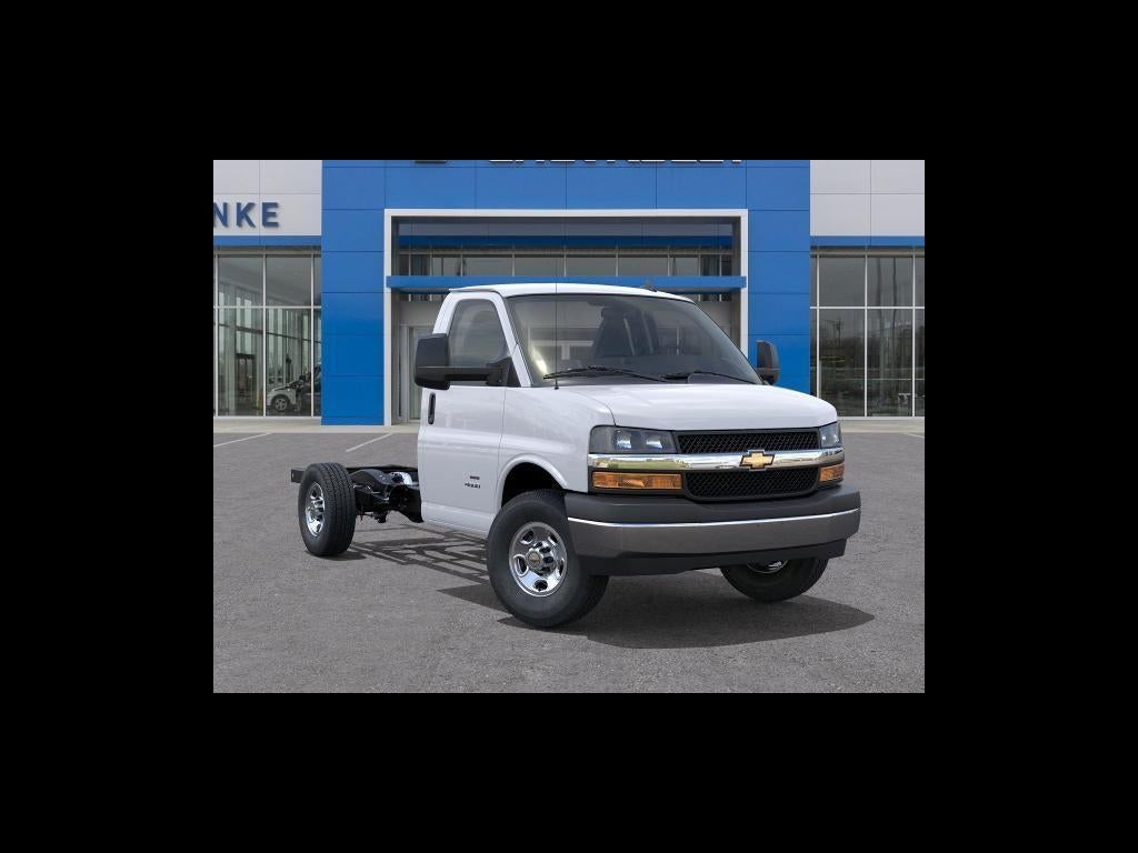 2026 Chevrolet Express Cutaway 3500 1WT