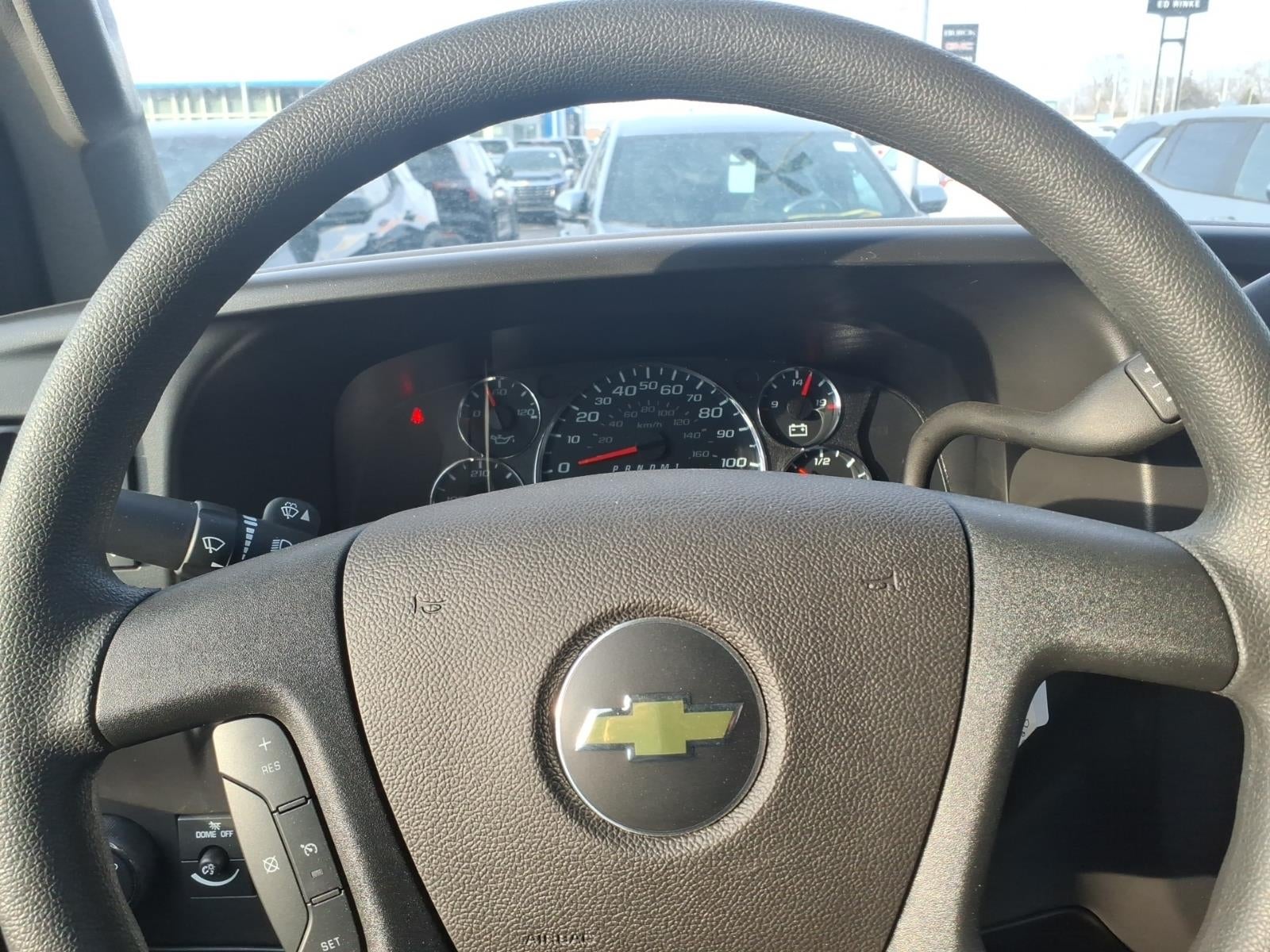 2026 Chevrolet Express Cutaway 3500 1WT