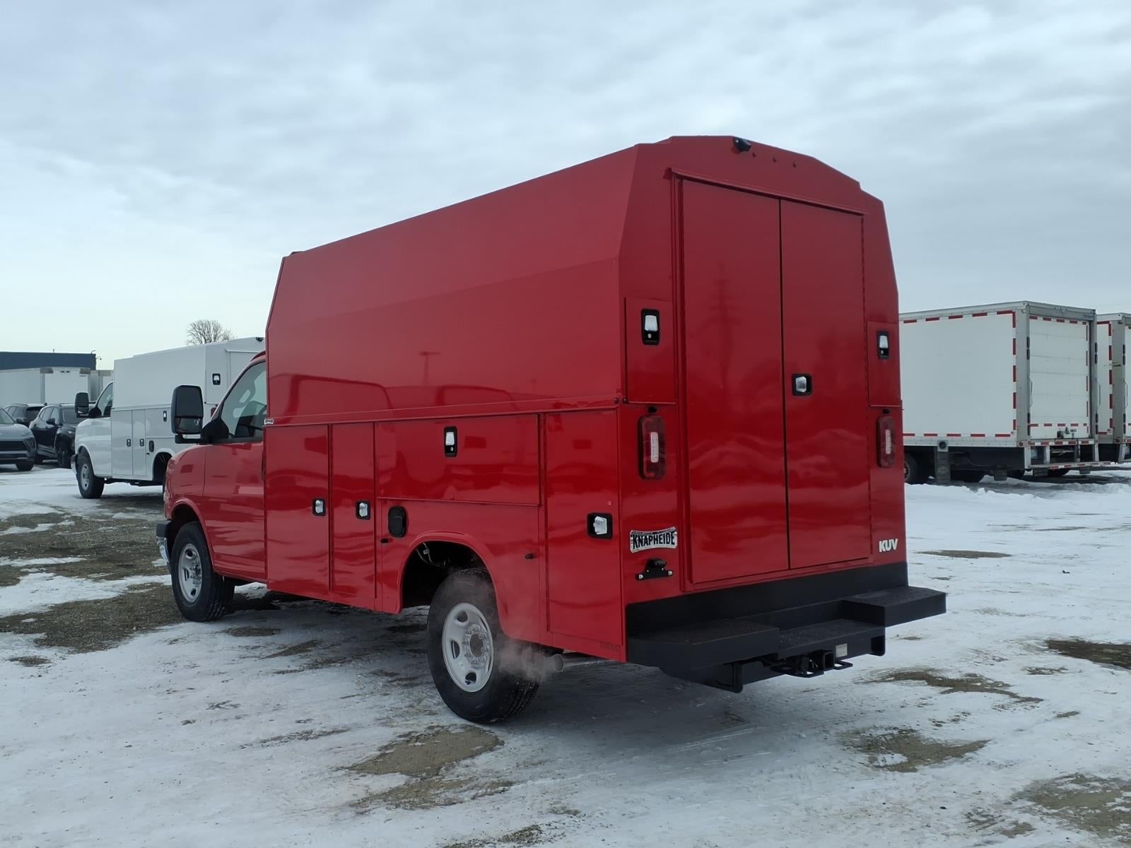 2026 Chevrolet Express Cutaway 3500 1WT