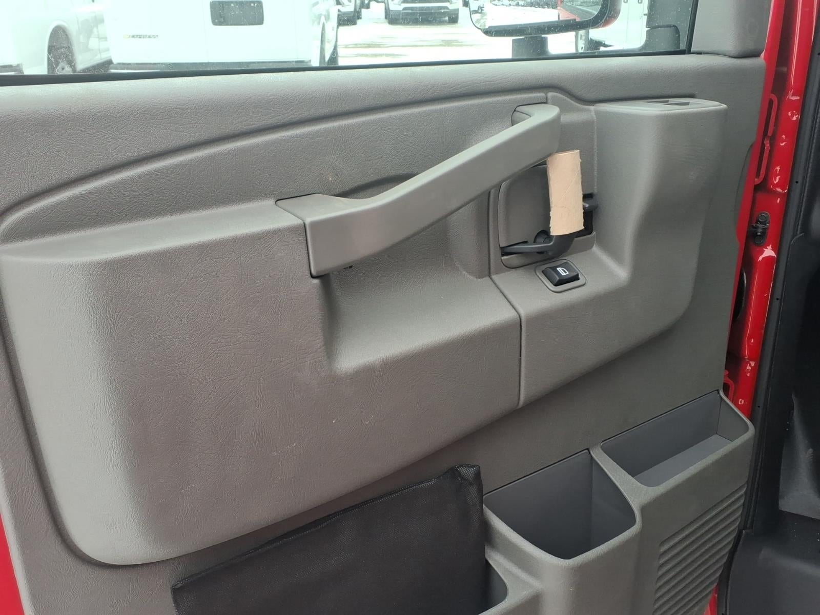 2026 Chevrolet Express Cutaway 3500 1WT