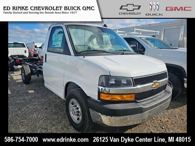 2024 Chevrolet Express Cutaway 3500 1WT