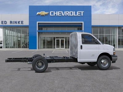 2025 Chevrolet Express Cutaway 3500 1WT