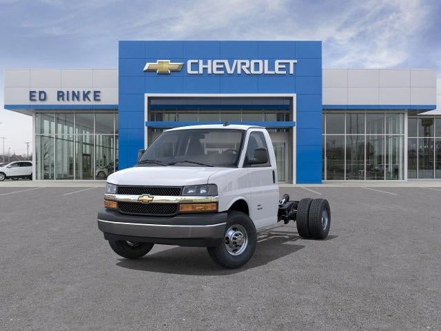 2025 Chevrolet Express Cutaway 3500 1WT