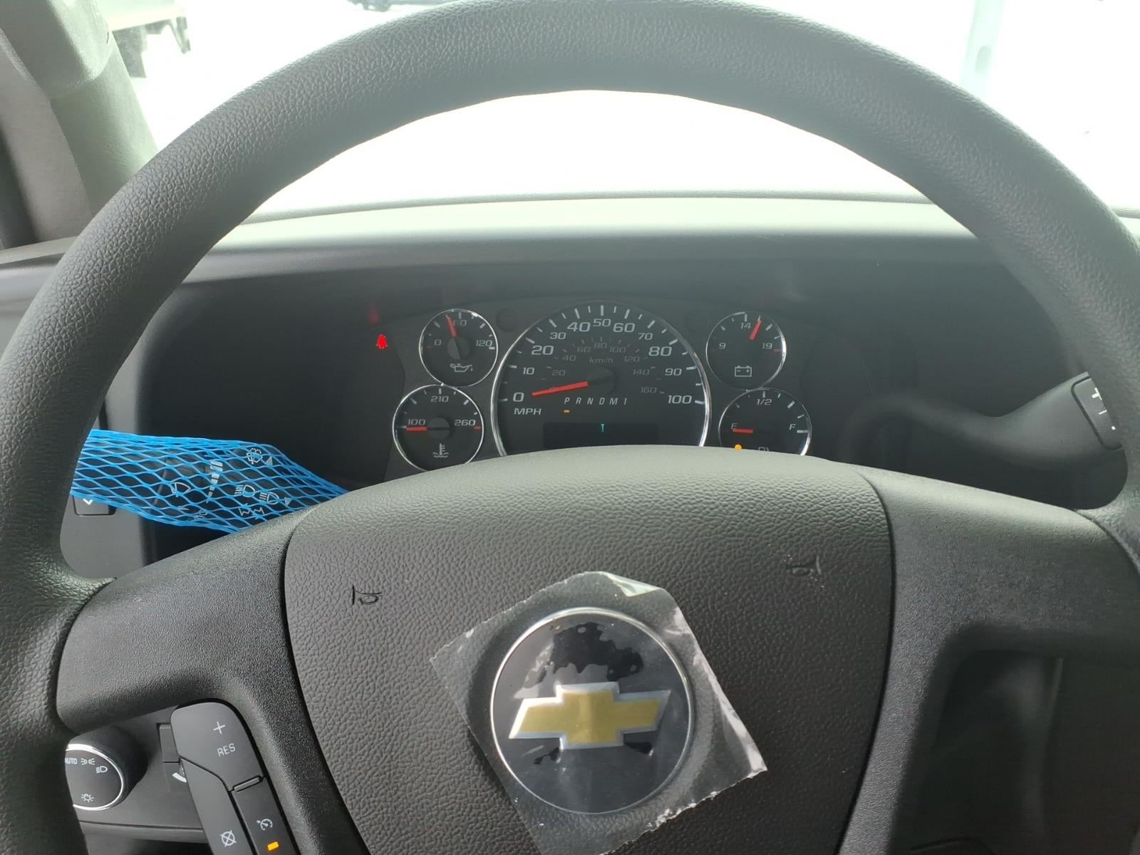 2025 Chevrolet Express Cutaway 3500 1WT