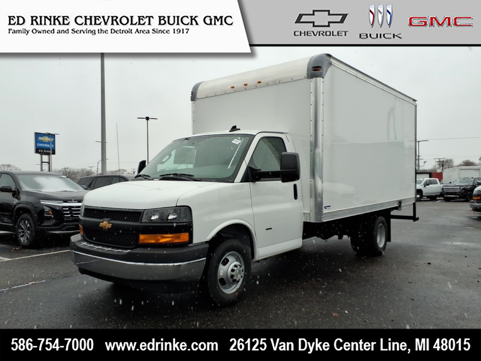 2025 Chevrolet Express Cutaway 3500 1WT